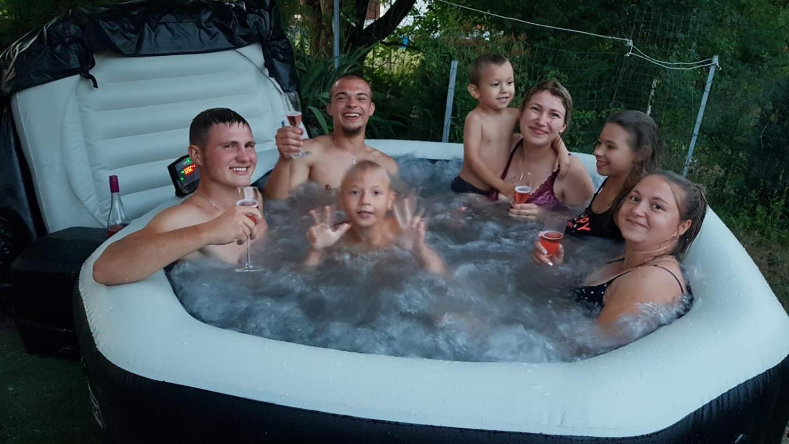 Fara Choustnikovo Hradiste Hotel Luaran gambar